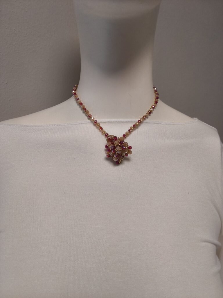 Collana con nodo codice 013